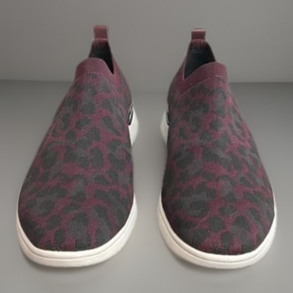 Rockport Shoes - Rockport Total Motion Women Burgundy Leopard Knit Slip On Sneakers Sz 8